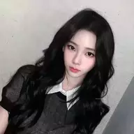 小红Vivian